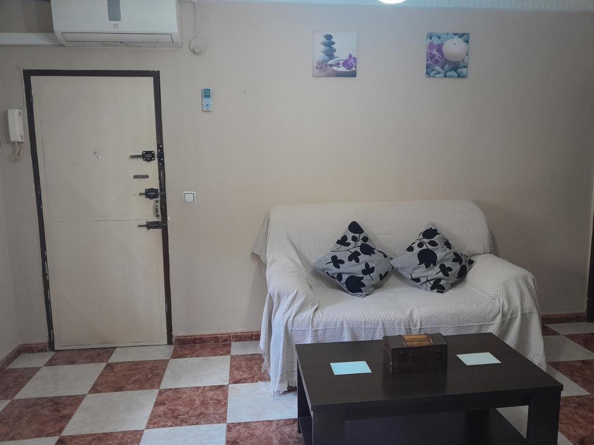דירות Alcalá de Guadaira Disfruta De Un Barrio Tranquilo מראה חיצוני תמונה