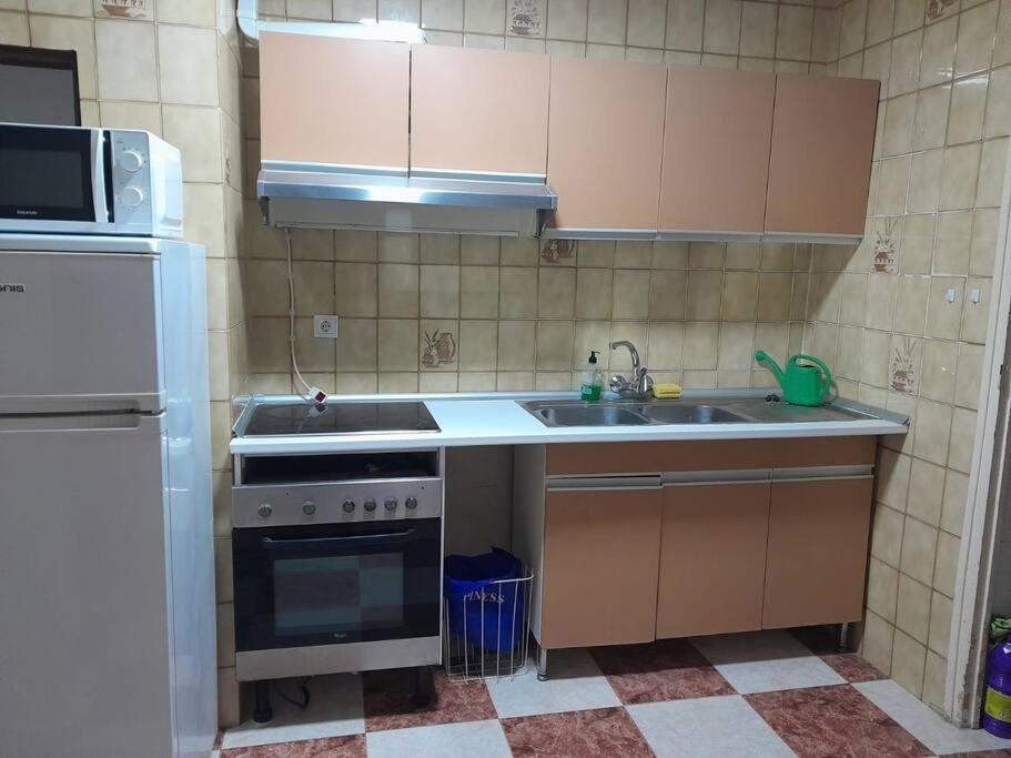 דירות Alcalá de Guadaira Disfruta De Un Barrio Tranquilo מראה חיצוני תמונה
